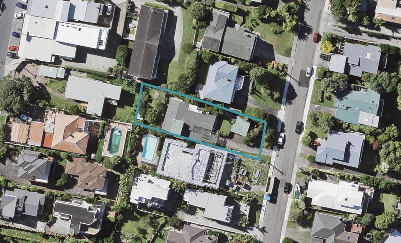 45 Parr Terrace, Castor Bay, Auckland - Carousel 1