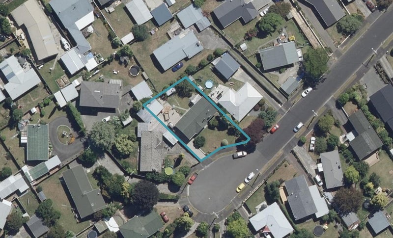 19 Patrick Place, Fitzroy, Hamilton - Carousel 1