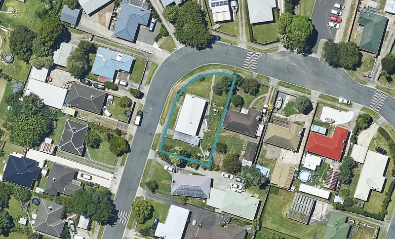 28 Henderson Crescent, Parkvale, Tauranga - Carousel 1