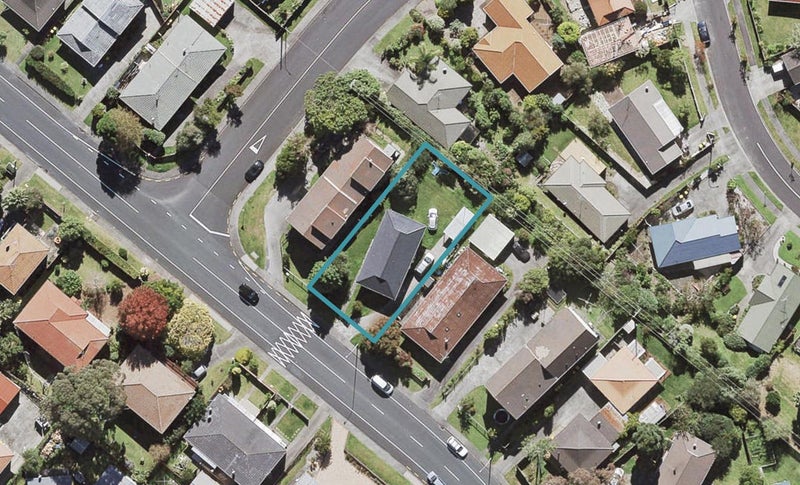 50 Butterworth Drive, Glendene, Auckland - Carousel 1