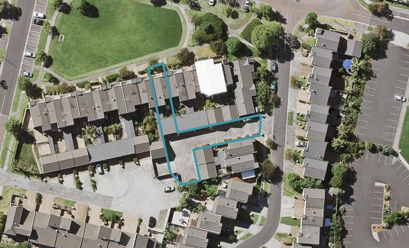 13 Puma Drive, Golflands, Auckland - Carousel 1