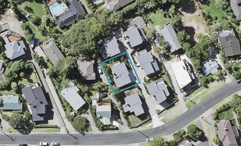 31A PENZANCE RD, Mairangi Bay, Auckland - Carousel 1
