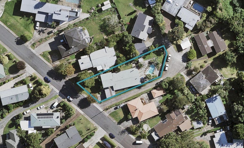 16 Hillcrest Grove, Hillpark, Auckland - Carousel 1