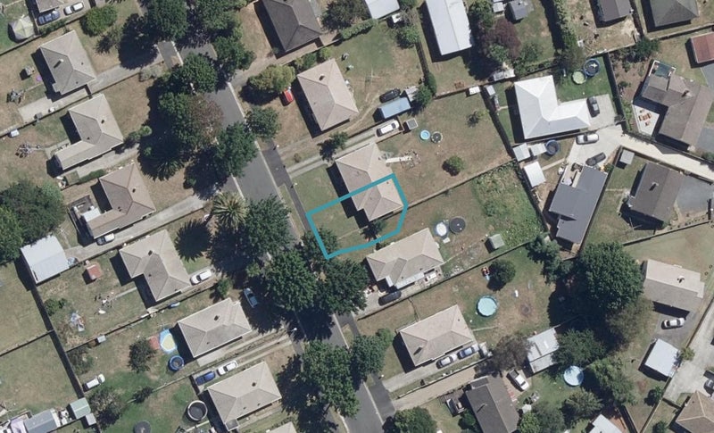 2/16 Kenney Crescent, Fairfield, Hamilton - Carousel 1