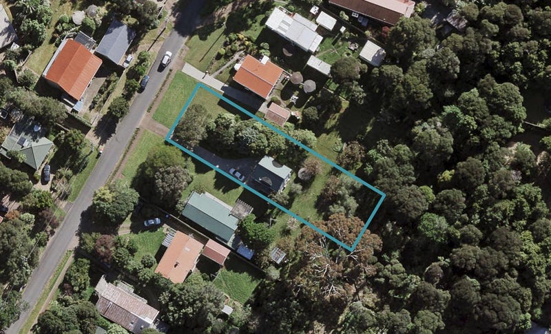 31 Whakarite Road, Ostend, Waiheke Island - Carousel 1