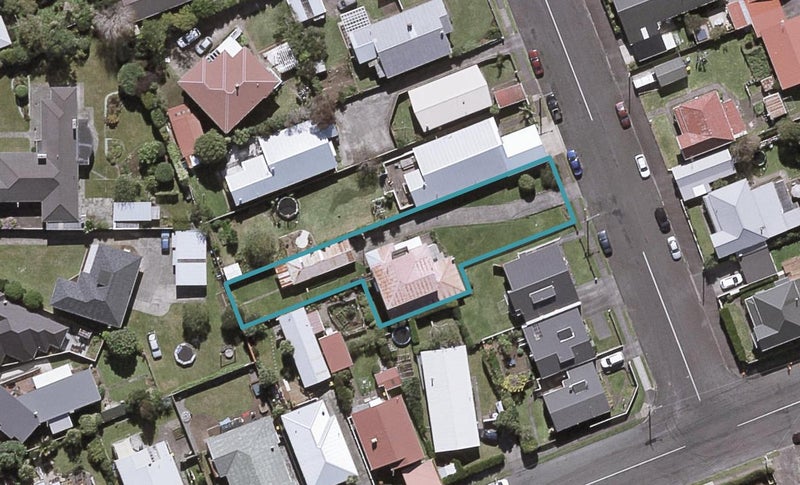 18 Kowhai Street, Strandon, New Plymouth - Carousel 1