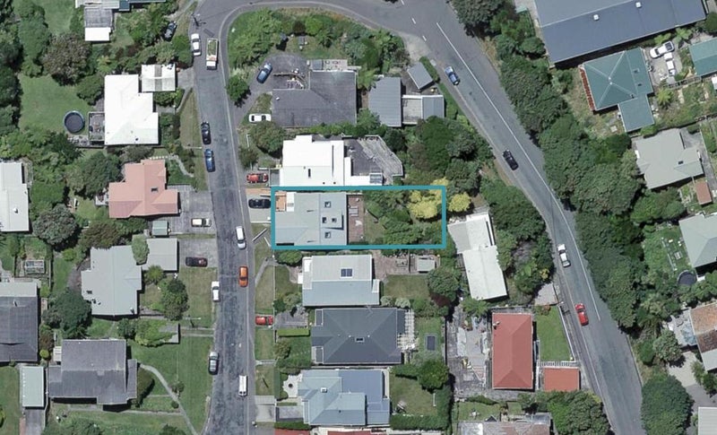 24 Farm Road, Northland, Wellington - Carousel 1