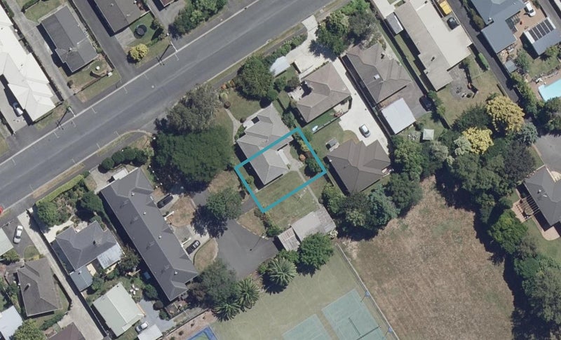 1U Halifax Street, Enderley, Hamilton - Carousel 1