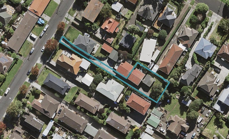 15E Ngatiawa Street, One Tree Hill, Auckland - Carousel 1