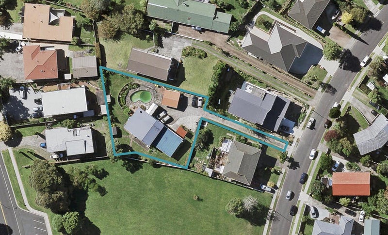 30 La Trobe Street, Pakuranga Heights, Auckland - Carousel 1
