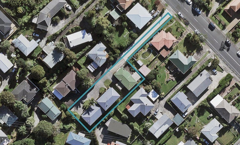 2/191 Chivalry Road, Glenfield, Auckland - Carousel 1