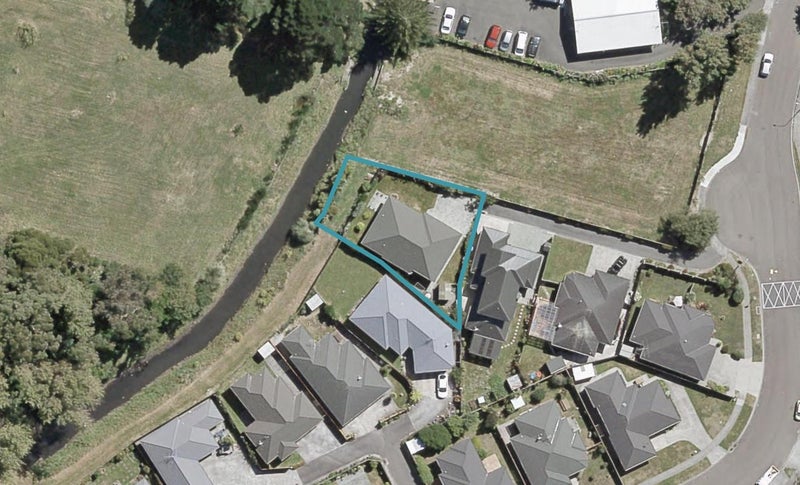 56 Leighton Avenue, Waiwhetu, Lower Hutt - Carousel 1