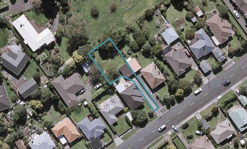 21A Tarahua Road, Vogeltown, New Plymouth - Carousel 1