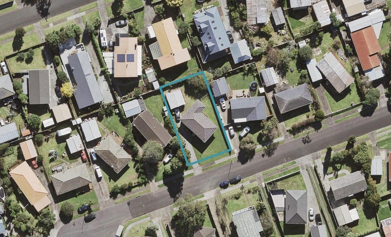 9 Kea Place, Mangere Bridge, Auckland - Carousel 1