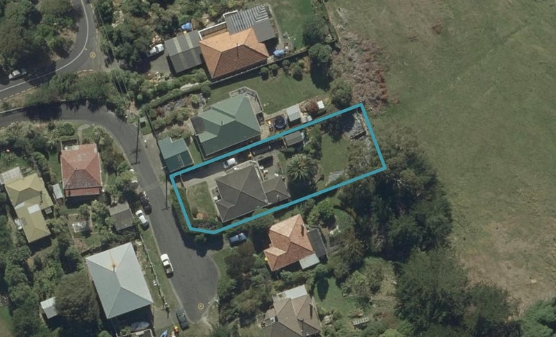 19 Roebuck Rise, Broad Bay, Dunedin - Carousel 1