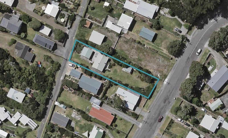 11 The Avenue, Otaki Beach, Otaki - Carousel 1