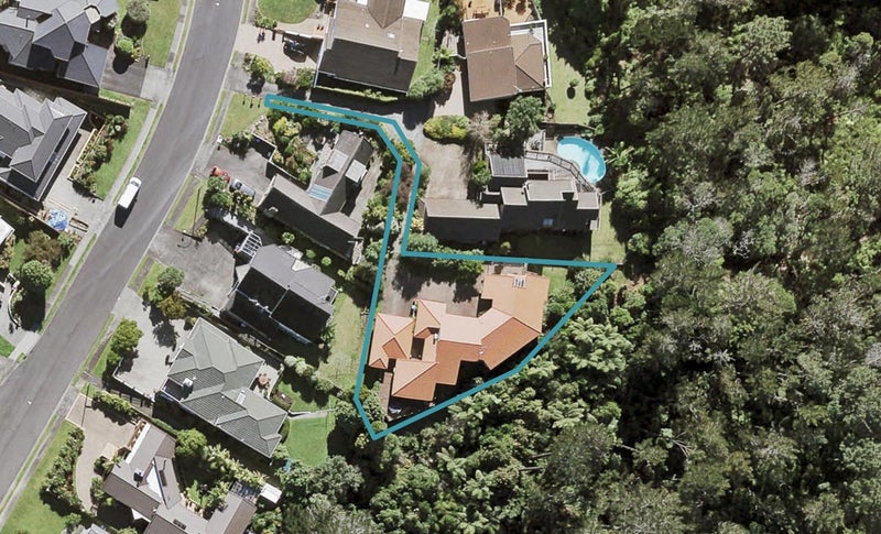 24 Sylvania Crescent, Lynfield, Auckland - Carousel 1