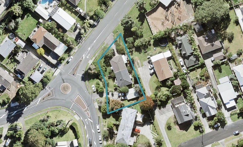 1/44 Glenvar Road, Torbay, Auckland - Carousel 1