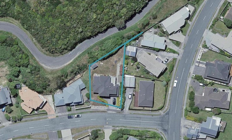 4 Waterhouse Drive, Brooklyn, Wellington - Carousel 1