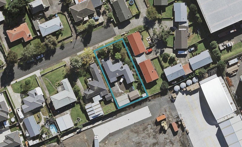 11 Burrell Avenue, Wiri, Auckland - Carousel 1