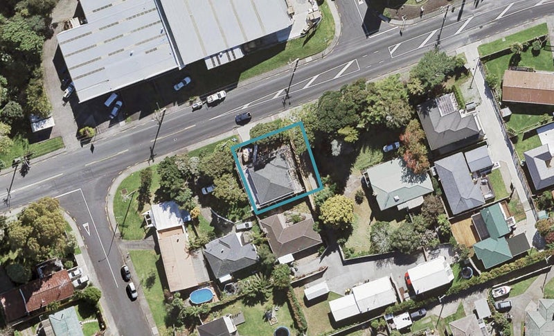 239A Beach Haven Road, Birkdale, Auckland - Carousel 1