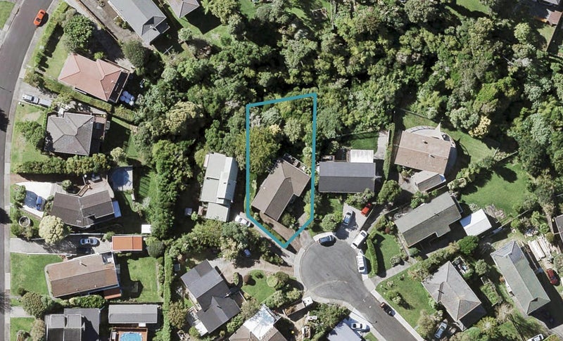 9 Redcoat Place, Cockle Bay, Auckland - Carousel 1