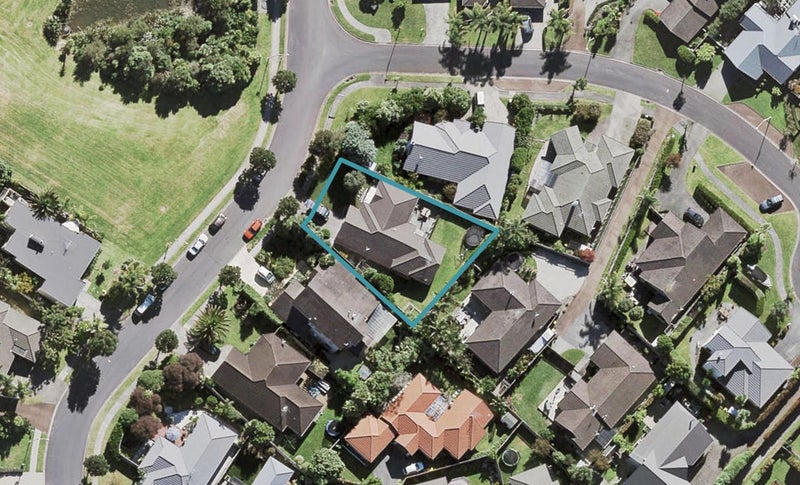 23 Admirals Drive, GREENHITHE, AUCKLAND - Carousel 1