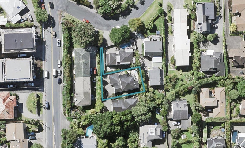 1B Whitby Crescent, Mairangi Bay, Auckland - Carousel 1