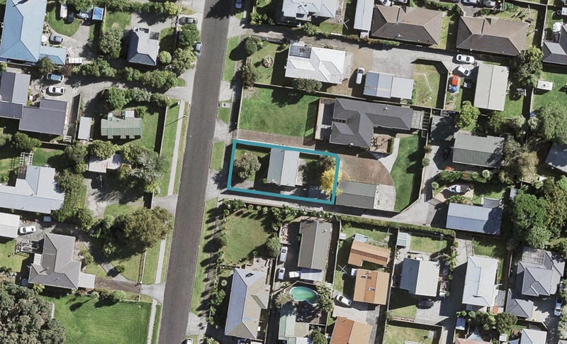 3 Domain Road, Weymouth, Auckland - Carousel 1