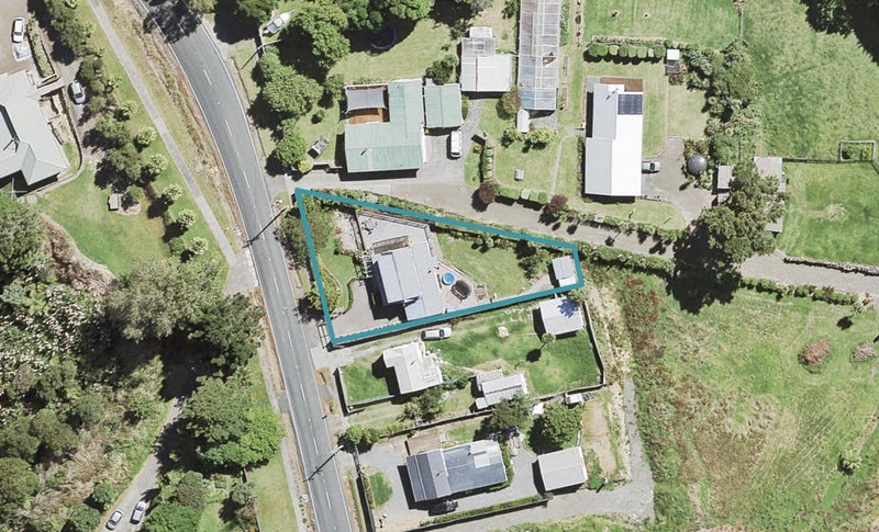 7 Mcentee Road, Waitakere, Auckland - Carousel 1