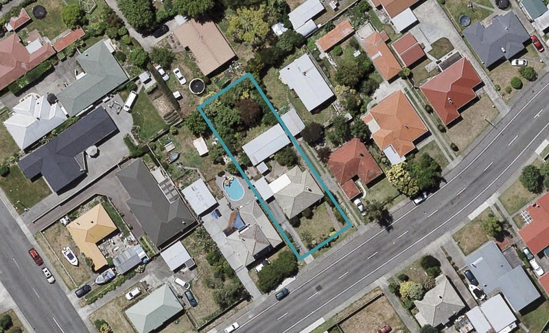 1204 Willowpark Road North, Mayfair, Hastings - Carousel 1