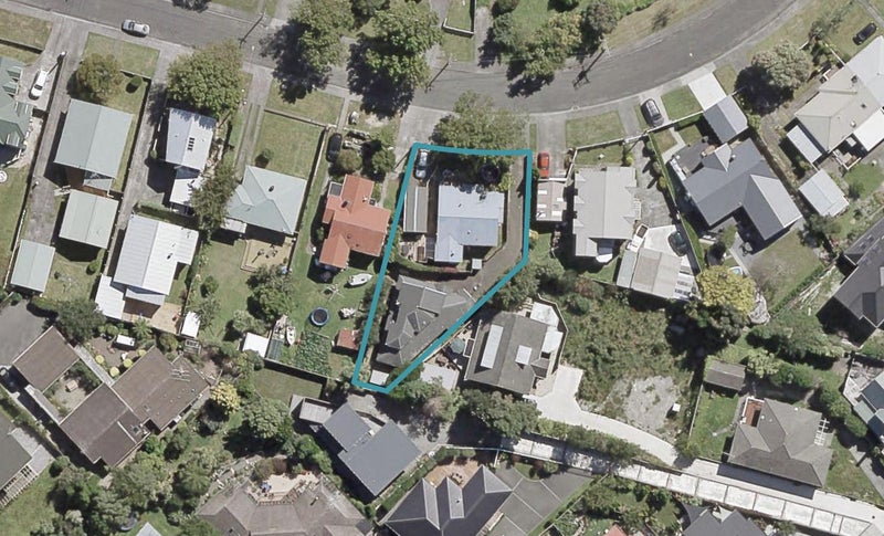 2/15 Allen Street, Boulcott, Lower Hutt - Carousel 1