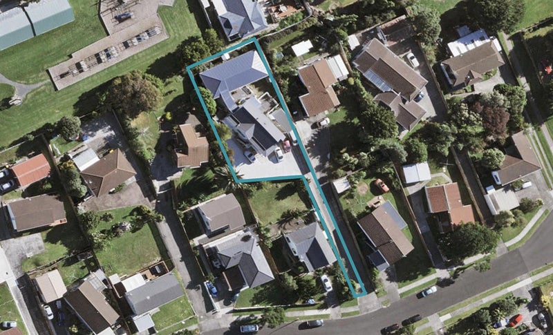 32 Aronia Way, Goodwood Heights, Auckland - Carousel 1