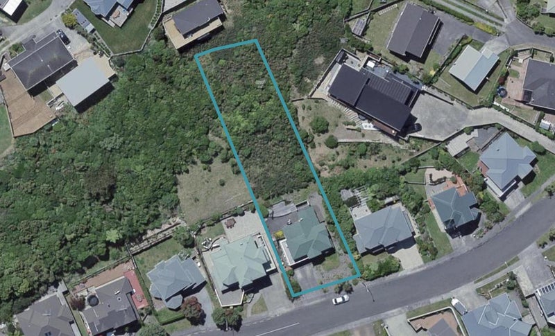 53 Dress Circle, Newlands, Wellington - Carousel 1