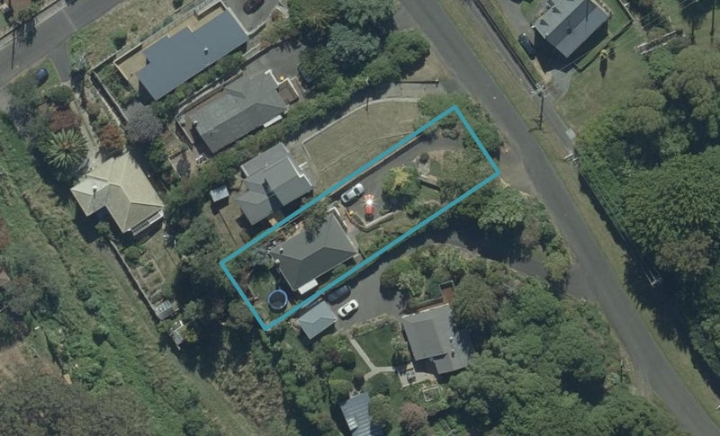 22 Greenacres Street, Macandrew Bay, Dunedin - Carousel 1