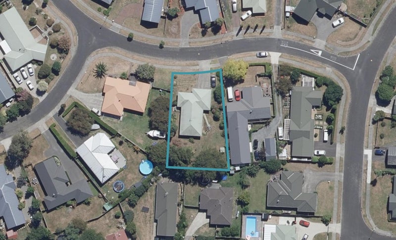 10 Benson Road, Fairview Downs, Hamilton - Carousel 1