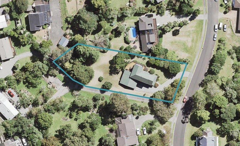 24 Laingfield Terrace, Laingholm, Auckland - Carousel 1