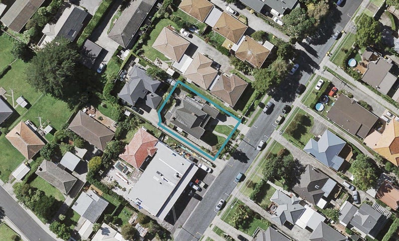41 Eversleigh Road, Belmont, Auckland - Carousel 1