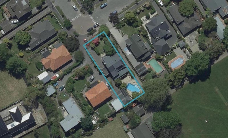 97 St Andrews Square, Strowan, Christchurch - Carousel 1