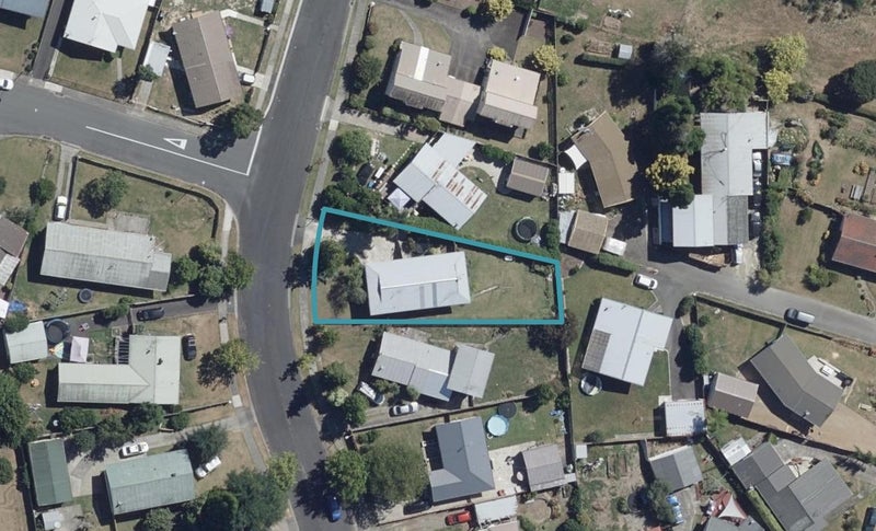 13 Michael Avenue, Dinsdale, Hamilton - Carousel 1