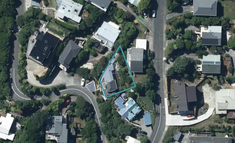 72 Motuhara Road, Plimmerton, Porirua - Carousel 1
