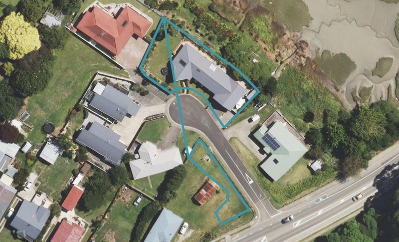 2 Heron Place, Te Hapara, Gisborne - Carousel 1