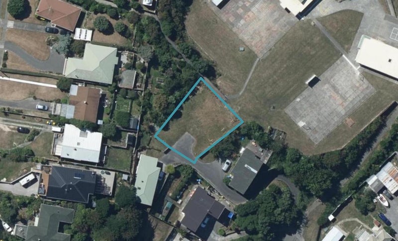 4A Murphy Place, Titahi Bay, Porirua - Carousel 1
