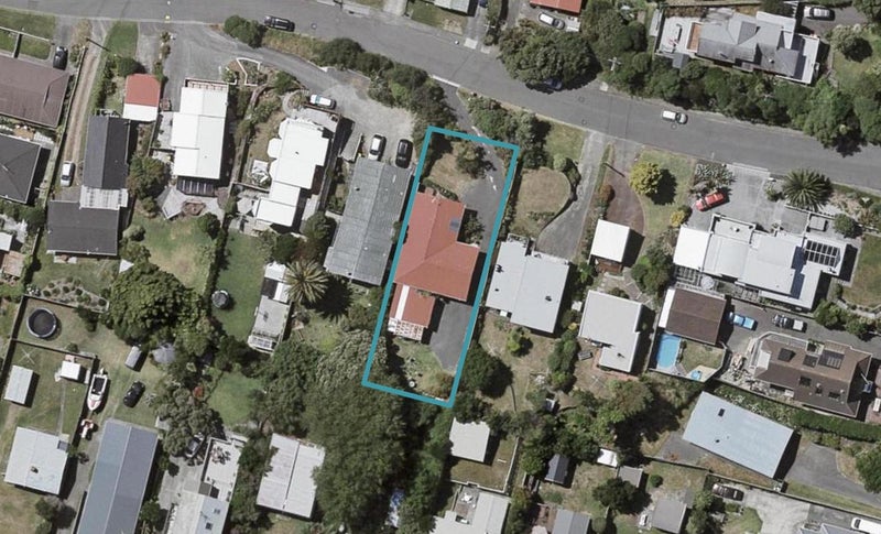 14 Middleton Road, Paraparaumu Beach, Paraparaumu - Carousel 1