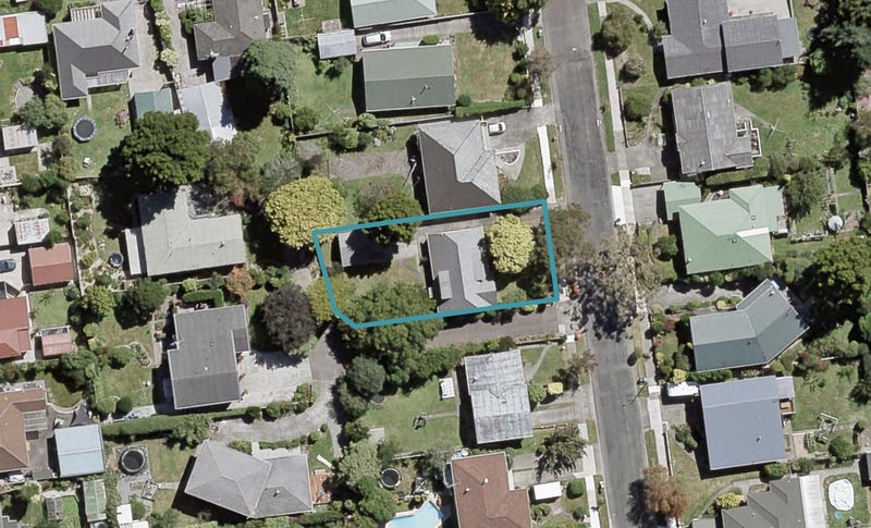 8 Arnot Avenue, Clouston Park, Upper Hutt - Carousel 1