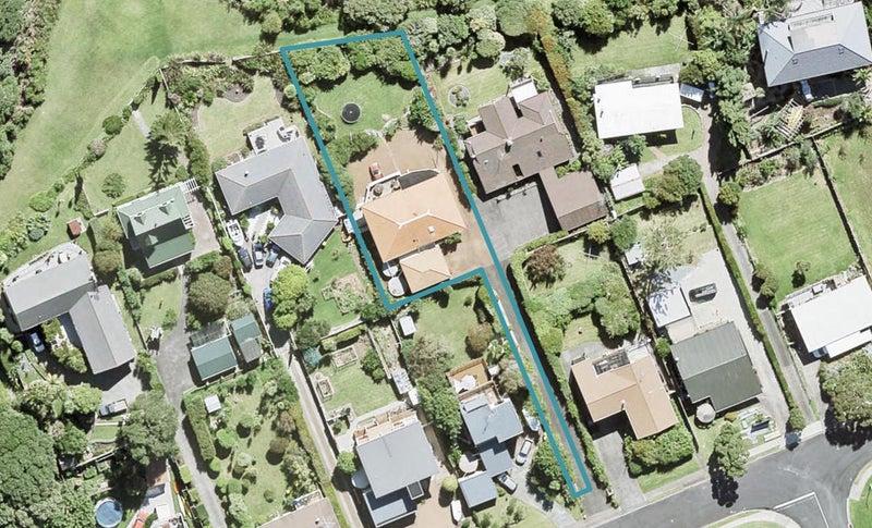 58 Pacific Parade, Army Bay, Whangaparaoa - Carousel 1