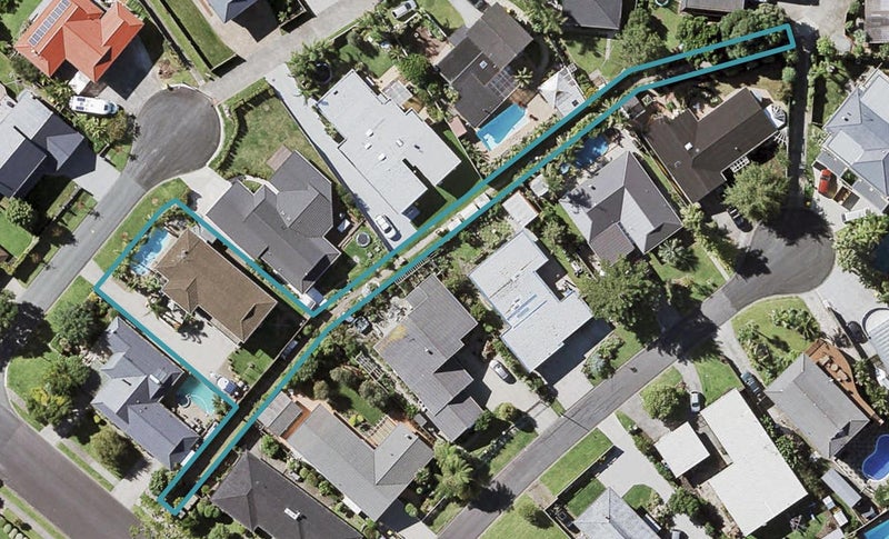 3 Tabago Place, Half Moon Bay, Auckland - Carousel 1