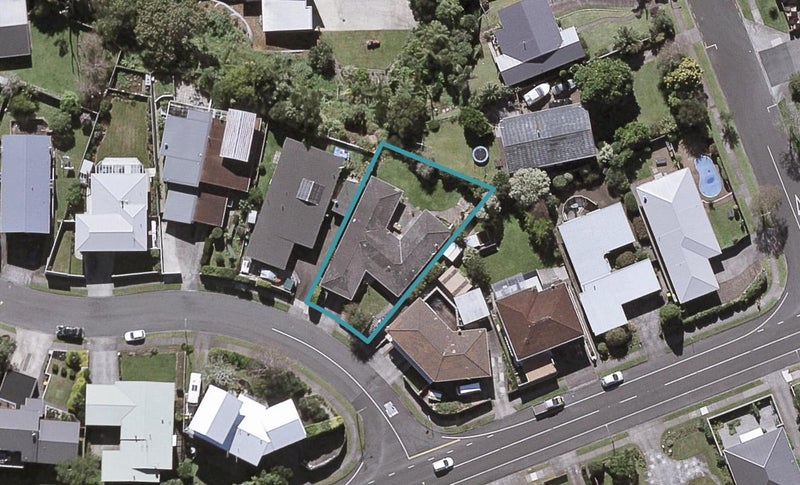 4 Longview Drive, Merrilands, New Plymouth - Carousel 1