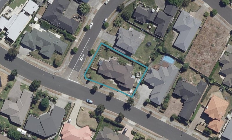 55 Huntington Drive, Huntington, Hamilton - Carousel 1