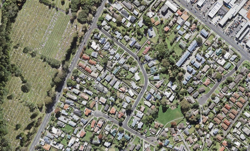 7/11 Sarona Avenue, Glen Eden, Auckland - Carousel 1